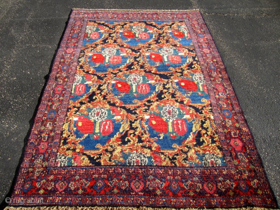 Awesome Antique Persian Seneh Rug.

 great full pile original  condition. .size 6'4''x4'5''.decorative and collective rug .beautiful colors .very fine quality knots.           