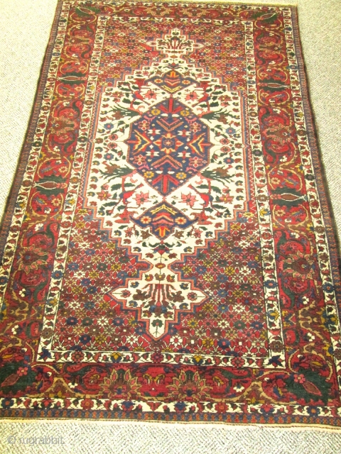 Antique Persian Bakhtiary rug.

size 7'5''x4'7''.condition very good .                         