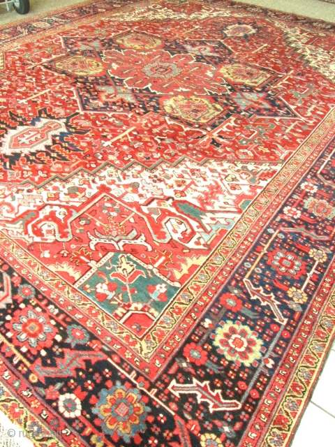 Antique Persian Heriz Rug.

size 12'x15'. very decorative and supper condition.                       