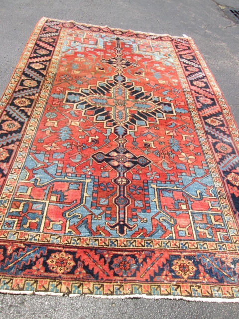 Antique Persian Heriz.

size 5'10''x9'. condition very good.                          