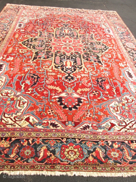 Gorgeous Antique Persian heriz (serapi Rug.

size 9'x12'3''

condition Excellent for the age .circa 1920.                    