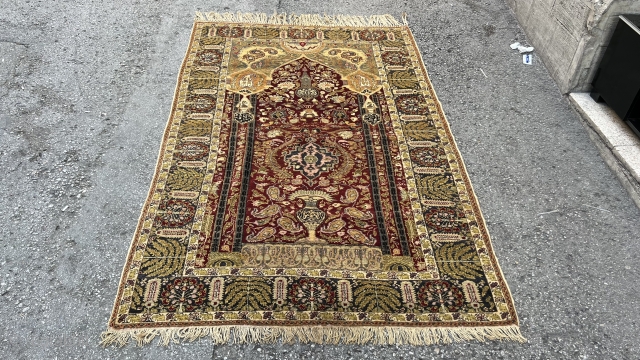 Turkish Kayseri Burunguz Rug
                             