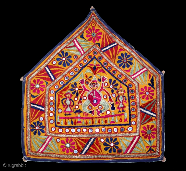 Ganesh Sthapana Wall Hanging From Saurashtra Gujarat India.The Folk Art of Gujarat.
Used by the Kathi Darbar Family.Its size is 56cm x 52cm.(DSL04330).           