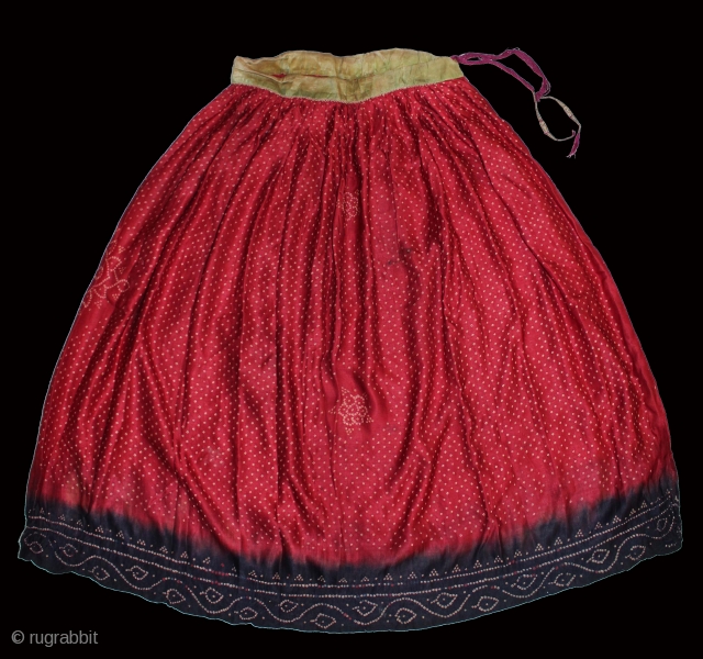 Aba Silk Skirt Bandhani (Bandhej) work from Banni kutch Gujarat India early 20th century.Its size is L 85c.m x R 210c.m(DSC01120).            