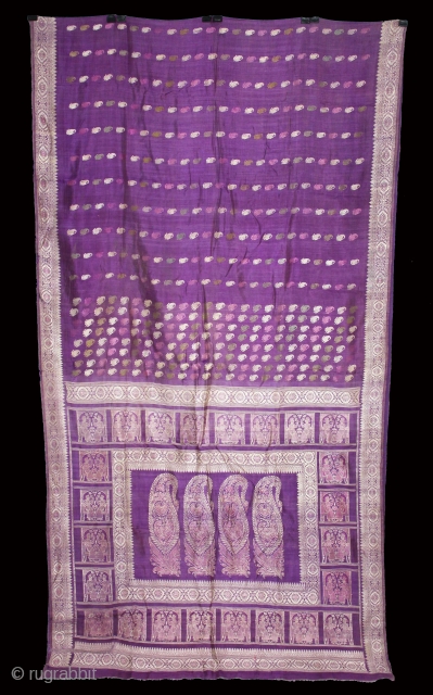 Baluchar Sari woven in silk Brocade From Murshidabad,West Bengal,India.Circa 1900.Here the pallu of the sari is decorated with large paisleys set within a border of human figures.Its size is 112cm x 362cm.(DSL03820). 