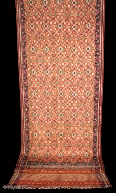 Patola Sari Double Ikat.Woven with Vohra-Gaji-Bhat,Used by the Vohra Muslim Merchant Caste From Patan Gujarat India.This pattern is called “Vohra Gaji Bhat”, A design favored by the Vohra Muslims.Its Size is 118cm  ...