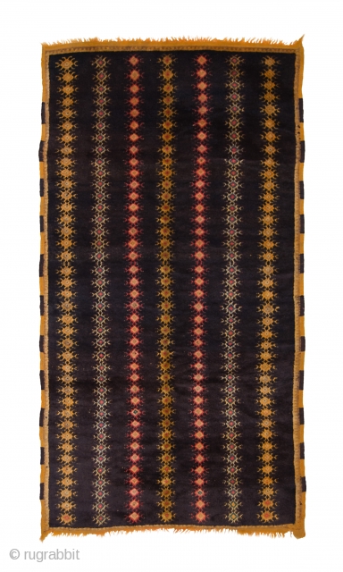 TM 1537, very fine pile rug from the Zenaga, Jebel Siroua region, southern Morocco, 1930s, 250 x 140 cm (8' 4'' x 4' 8''). 
www.berber-arts.com        