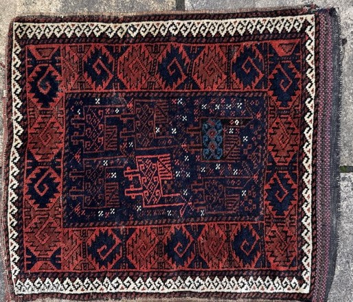 Antique belouch bird bag, great condition
Contact gene@heritage-antique-rugs.com for more pics, price etc 
WhatsApp +44 (0)7803341863
                  