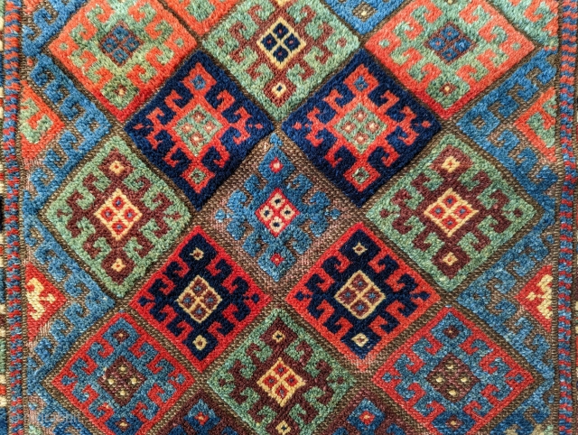 Beautiful antique Jaff Kurd bag face with thick, soft pile. It has all the colors you'd want in a Jaff. The brown is oxidized and lower in most places than the other  ...