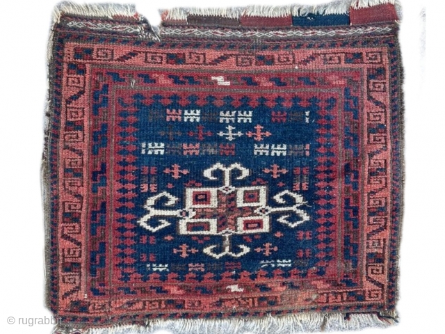 Antique, late 19th century, Timuri chanteh. Fuschine knots. 18" x 20"                      