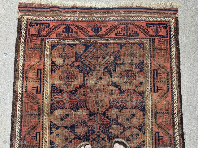Wonderful antique blue ground Baluch rug. 3'3" x 5'10" or 99 x 178cm. No holes. Original kilim ends.

Cheers.               