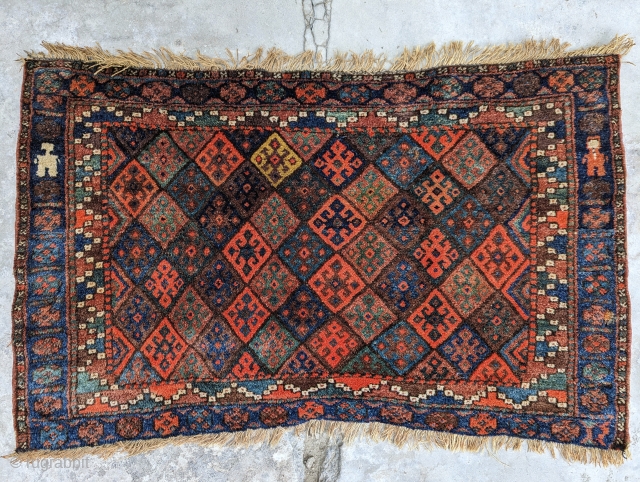 Jaff Kurd bag with two people on opposing sides. Great pile. 3'7" x 2'4" or 110 x 69 cm Please message me for more details at: gerrerugs@gmail.com or steven.malloch@gmail.com    