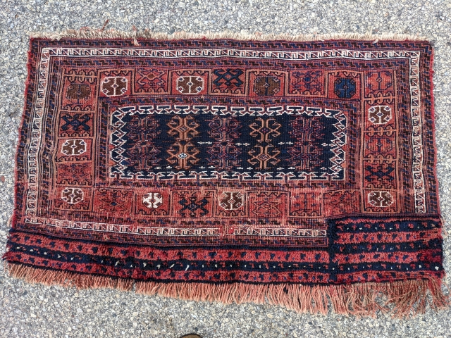 Old Bakhtiari bag face, mix technique soumak and pile. 2'0" x 3'3" Nice colors and design.                 