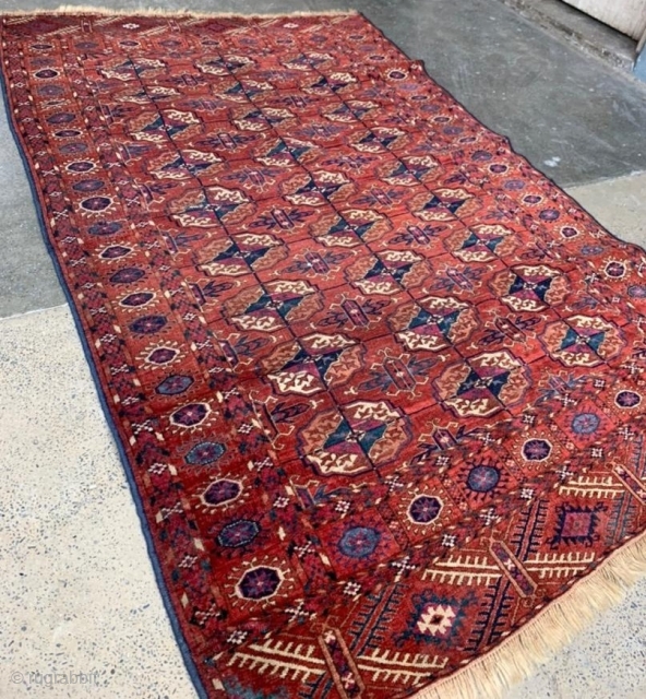 19th century Tekke Turkmen dip khali rug. Great colors and lovely minor borders.

3'5" x 5'6" or 167 x 102cm
              