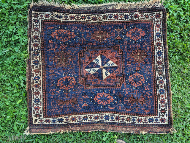 A worthy Baluch bag face. This is my favorite blue color. Good pile throughout with heavily corroded brown. A few small condition issues but nothing big. 2ft 6in x 2ft 8in or  ...
