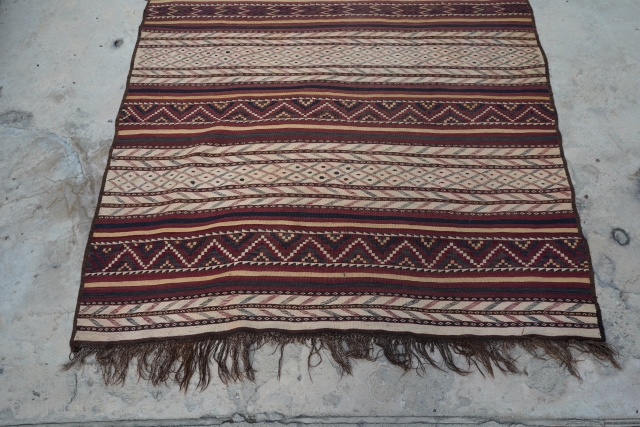 Afghan Tartari Kilim, Uzbek design. Tight weaving and unique design. Purchased in Afghanistan.

Let me know if you need more information or pictures.

12' 9" x 6' 3"       