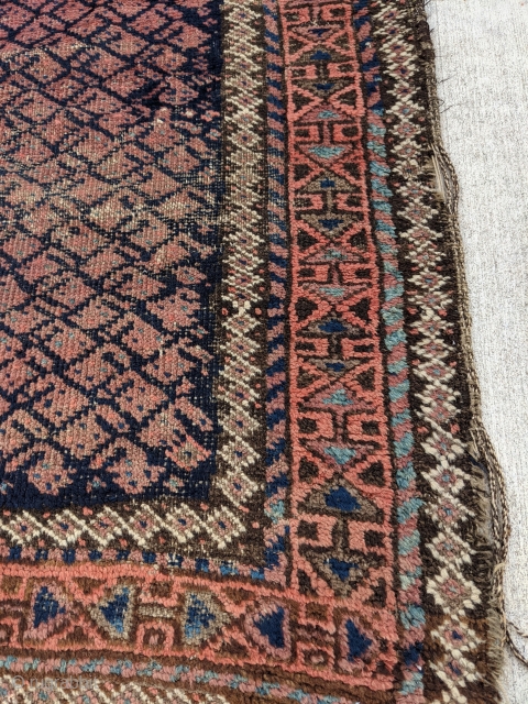 Beautiful boteh Baluch. Corroded brown, needs sides rewrapped. Soft wool.

5ft 1in x 2ft 11in or 155x89cm

Let me know if you'd like any additional photos.

Cheers.         