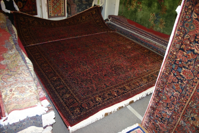 Antique US Sarough in perfect condition and seldom large seize.
8.62m x 4.12m (26.25ft x 13.52ft)
This rug is in an absolutely perfect shape. no thin areas. No repair.
100% original     