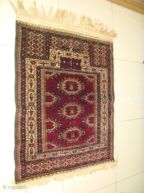 Rare, Early 20thCentury Turkmen Salyr/Salor "Namazlyk". Wool on Wool. 121cm x 93cm.
Near Excellent condition.                   