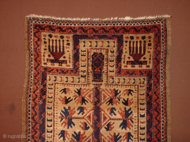 wonderful antique baluch prayer rug  , is has some small several repairs, due to old local mothbite, no stains, headends secured, flat lying
66x131cm
2.2x4.4ft         