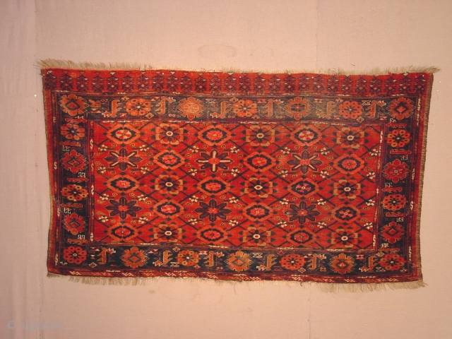 1870 turkoman beshir? large chuwal, with lots of silk knots, some low pile, some wear, see photos closely,, no repairs,
great natural colors

177x99cm
5.9x3.3ft           