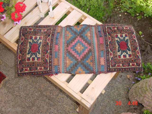 wonderful antique 1890 khordjin doublebags afshar is superbe condition
all natural colors
30x68cm
1x2.3ft                      