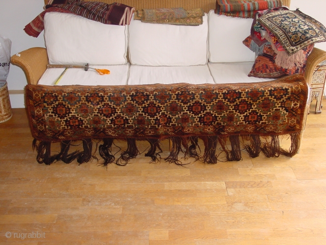 fabulous ersari antique cameltrapping, with all wonderful colors and in great condition!!! full pile, no repairs
173x42cm

5.8x1.4ft without the fringes              