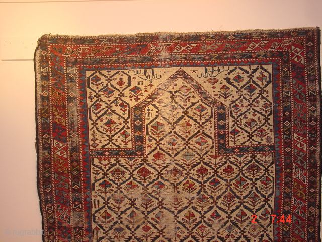 GORGEOUS FINE 1870 ANTIQUE CAUCASIAN MARASALI PRAYER RUG
some wear, no repairs, no holes, no stains, very fine quality, 
122x140cm
4.1x4.7ft              