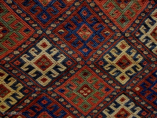 19th Century Soumakh cuwal
Size: 70x84cm
Natural colors                           