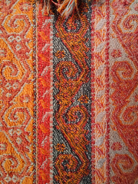 Sivas Shawl
1930s-1940s
Fine, High Quality, Flawless
Length 105cm Width 103cm
Shipping included
gunduzhali88@gmail.com