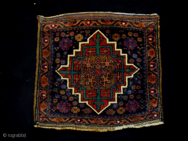 Memluk Gul Belouch Bagface
Size: 70x65cm (2.3x2.2ft)
Natural colos, made in circa 1910                      