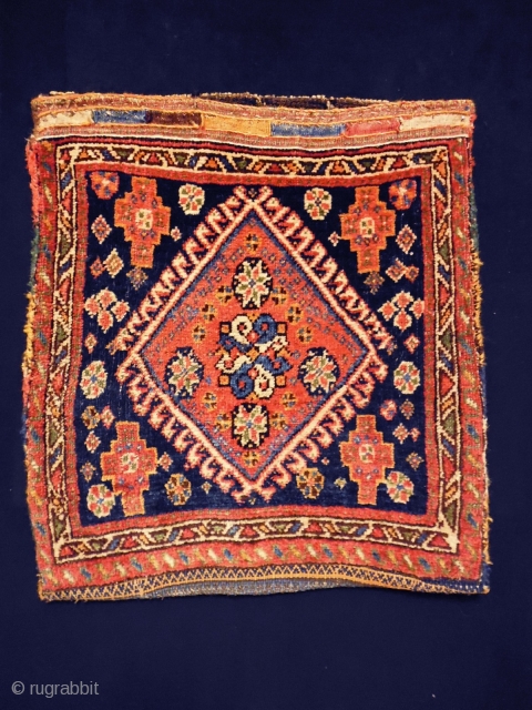 1880 Qasqhay/Kashkuli Bag Complete
Size: 53x56cm (1.8x1.9ft)
Natural colors                          