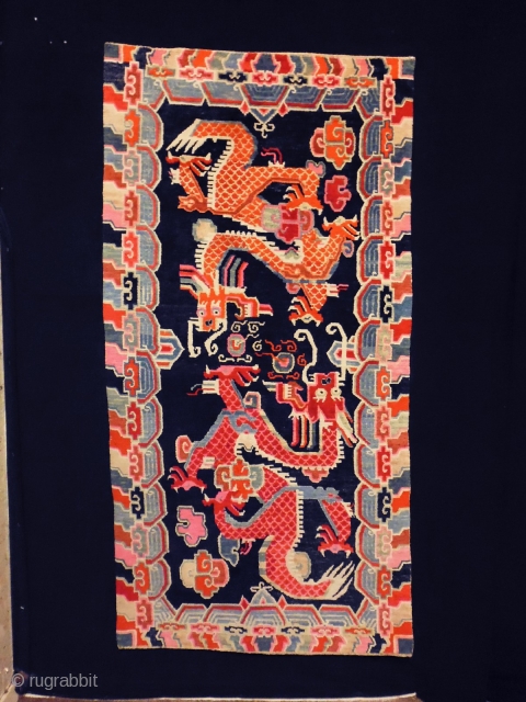 Tibetan Rug
Size: 89x176cm (3.0x5.9ft)
made in circa 1910/20, full pile.                        