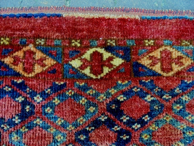 19th Century Turkmen Torba
Size: 100x32cm
Natural colors (except the apricot color is a little bit faded)                  