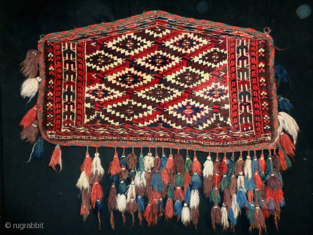 Fine Asmalik
Size: 108x62cm (3.6x2.1ft)
Natural colors (except the red color is probably not natural), super wool quality, made in circa 1910/20, it is used to be hung up.      