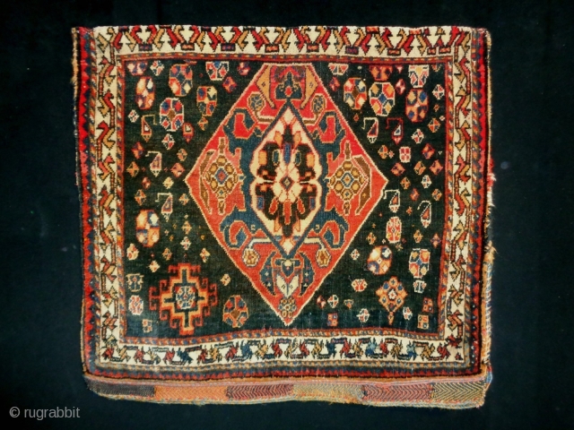 Qasqhay Bag
Size: 68x62cm (2.3x2.1ft)
Natural colors (except the red color is probably not natural), made in circa 1910/20                