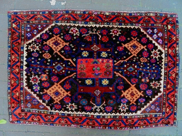 Afshar Bagface
Size: 71x49cm
Natural colors, made in period 1910/20                         