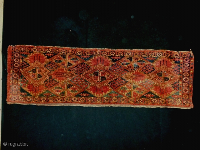 Bashir Penjerelik
Size: 140x44cm (4.7x1.5ft)
Natural colors, made in circa 1910, the right selvage is not original                  