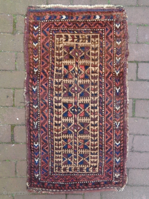 Baluch Balisth
Size: 39x71cm (1.3x2.4ft)
Natural colors, made in circa 1910/20                        