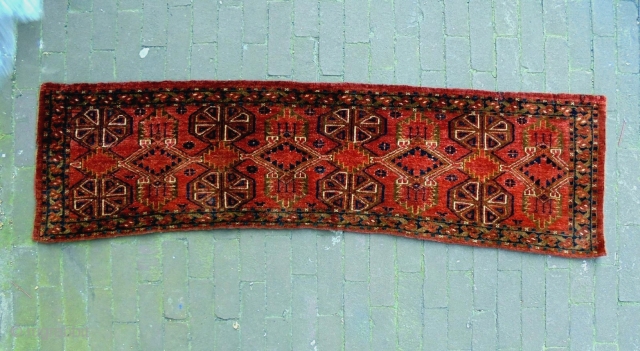 Bashir Penjerelik
Size: 150x39cm
Natural colors, made in period 1910/20                         