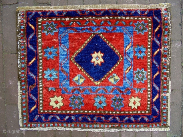 Caucasian Bagface
Size: 63x50cm
Natural colors, made in period 1910                         