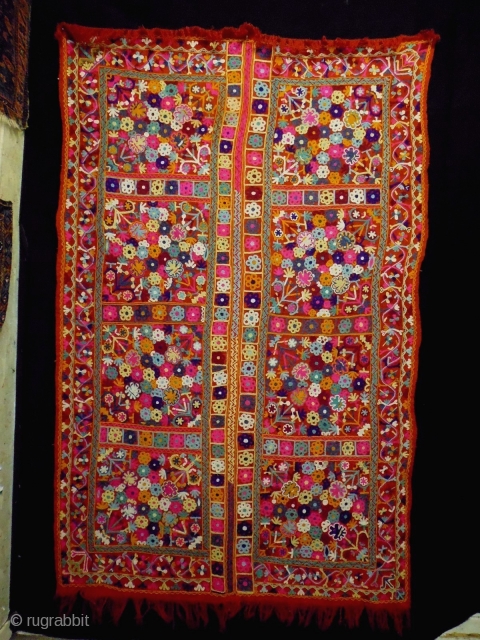 Very Fine Syrian Nomad Textile
Size: 127x200cm (4.2x6.7ft)
made in circa 1930/40
                       