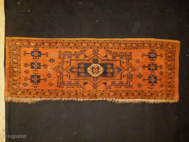 19th Century Turkoman Penjerelik
Size: 148x52cm (4.9x1.7ft)
Naturalcolors                           