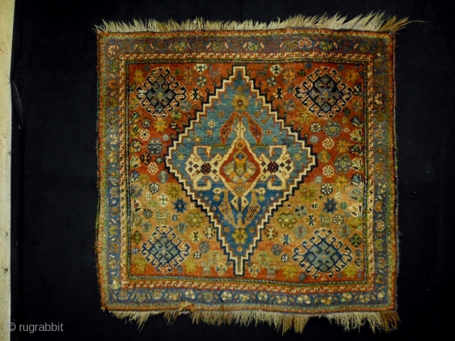 Universal Design Qasqhay
Size: 82x77cm (2.7x2.6ft)
Natural colors, made in circa 1910/20                       