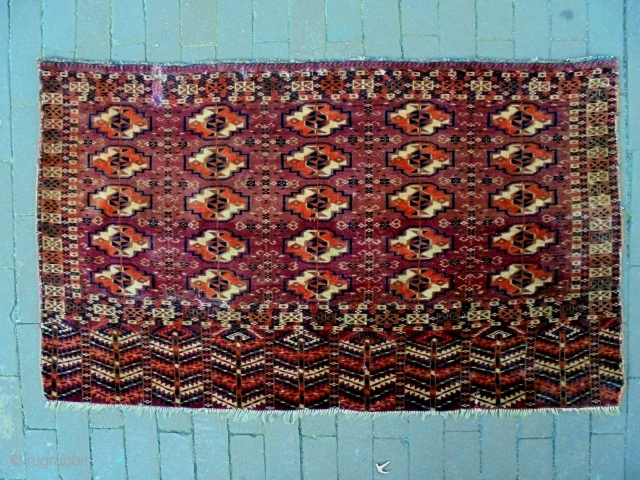 Tekke Cuval
Size: 107x63cm
Natural colors (except the orange color), made in period 1910                     