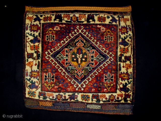 1880 Qasqhay Bagface
Size: 62x59cm (2.1x2.0ft)
Natural colors                           