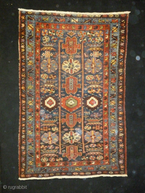 Interesting Mazlagan
Size: 99x152cm (3.3x5.1ft)
Natural colors, circa 90-100 years old                        