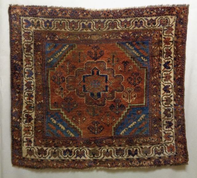 Shiraz
Size: 136x122cm (4.5x4.1ft)
Natural colors, made in circa 1910                         