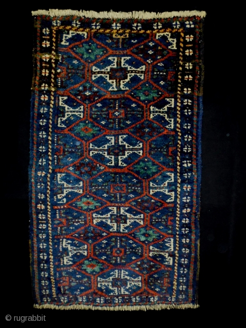 Kurdish Yastik
Size: 45x74cm (1.5x2.5ft)
Natural colors                            
