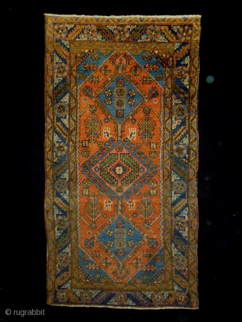 Supple Heriz
Size: 88x169cm (2.7x5.6ft)
Natural colors, made in circa 1910, there are repairs.                     